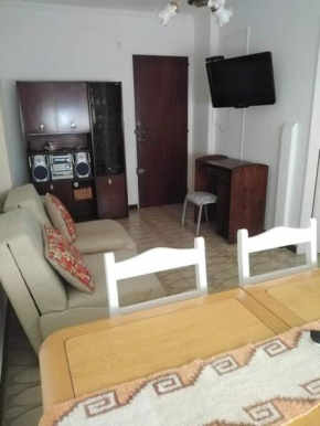 Departamento amplio, a la calle, Plaza Colón